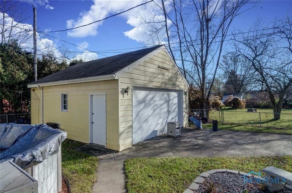 2016 Brancaster Road Toledo, OH 43615 - Photo 5 of 32 Gallery Image 5