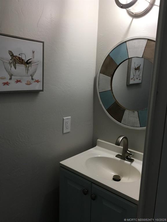 16237 Southwest Two Wood Way Indiantown, FL 34956 - Photo 5 of 8 Master Bath