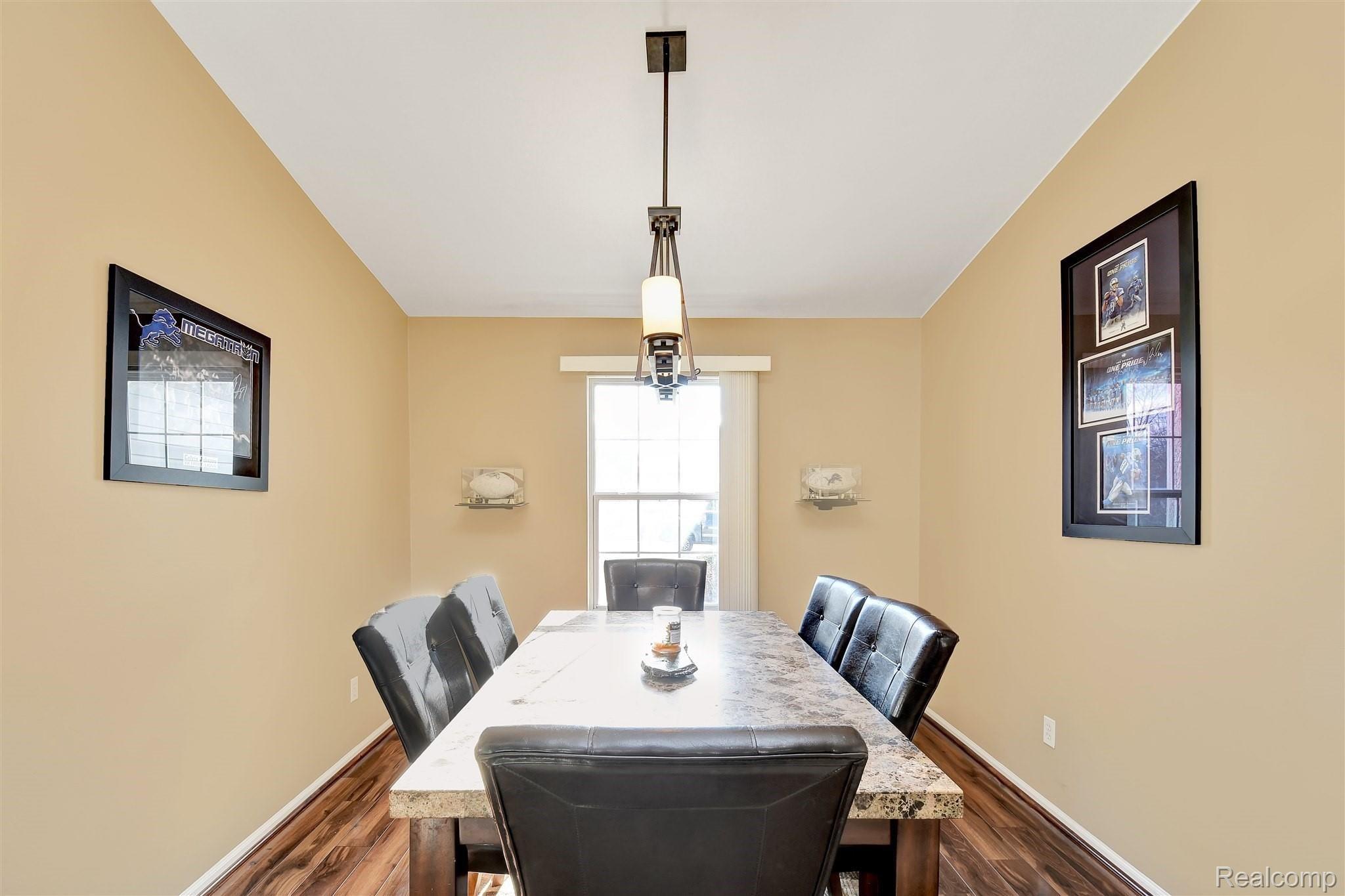 1241 Ridgeview Circle Lake Orion, MI 48362 - Photo 9 of 26 DSC_0519.jpg