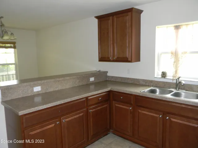 $2,400 | 1576 Alaqua Way, Melbourne, FL 32904