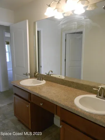 $2,400 | 1576 Alaqua Way, Melbourne, FL 32904