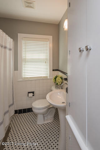 1032 Greenleaf Road Louisville, KY 40213 - Photo 19 of 26 025 (2)