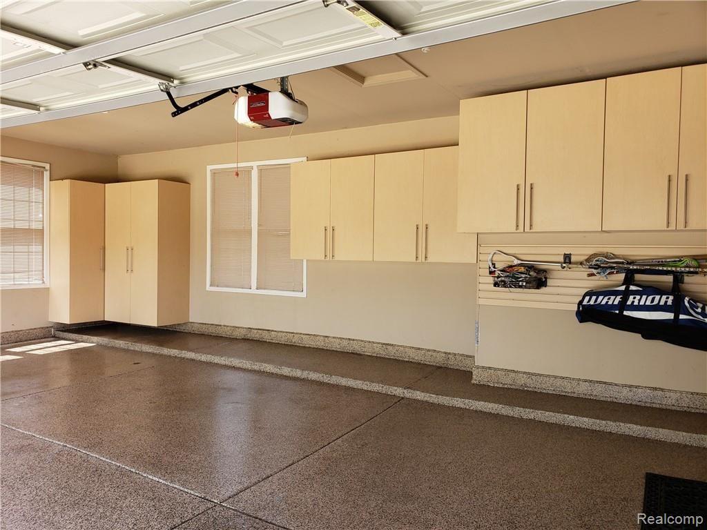 5303 Ashmonte Court Rochester, MI 48306 - Photo 28 of 30 20190505_133605.jpg