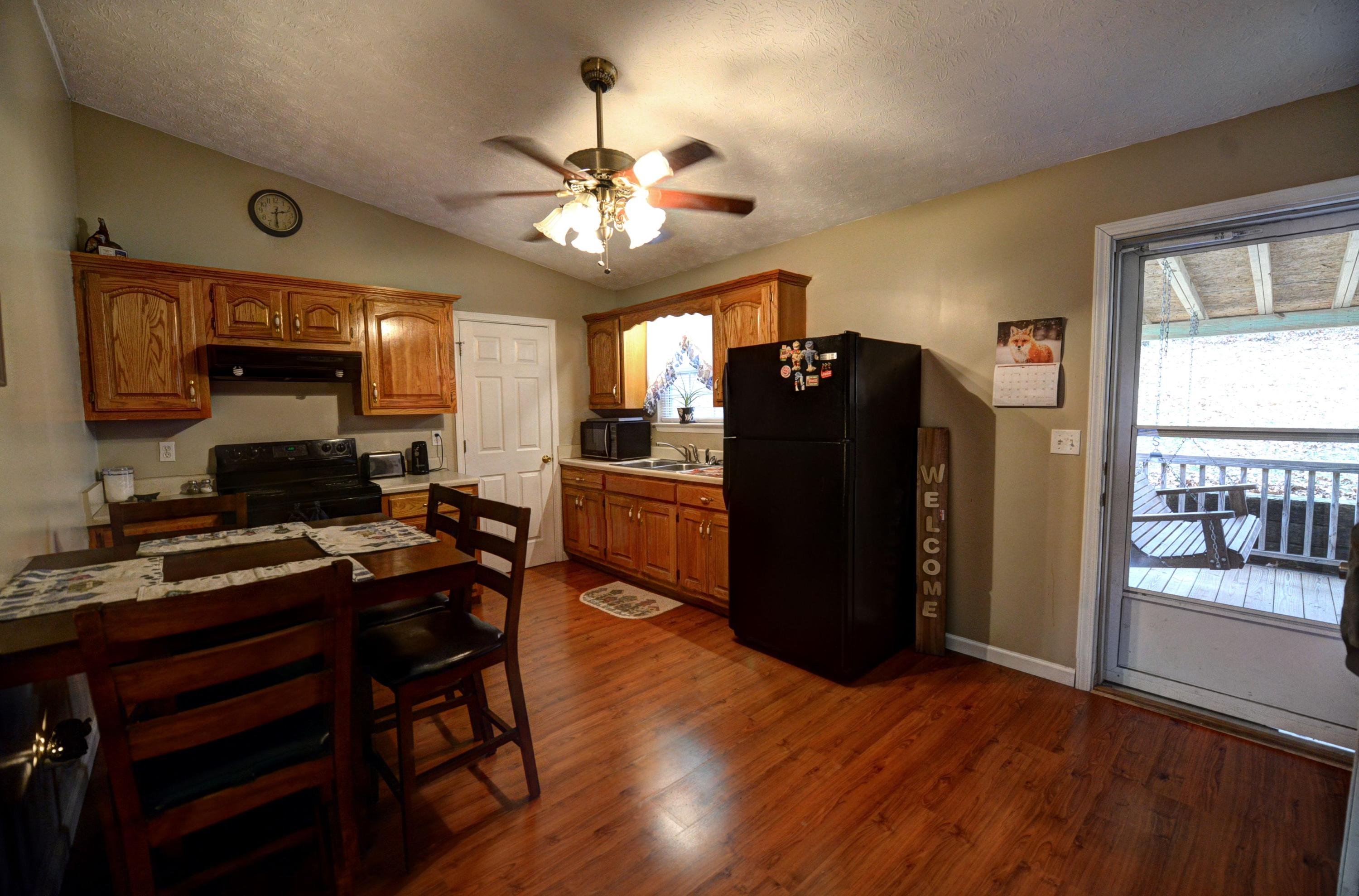 971 Grassy Branch Road Dayton, TN 37321 - Photo 6 of 19 6-971 Grassy Branch Kitchen