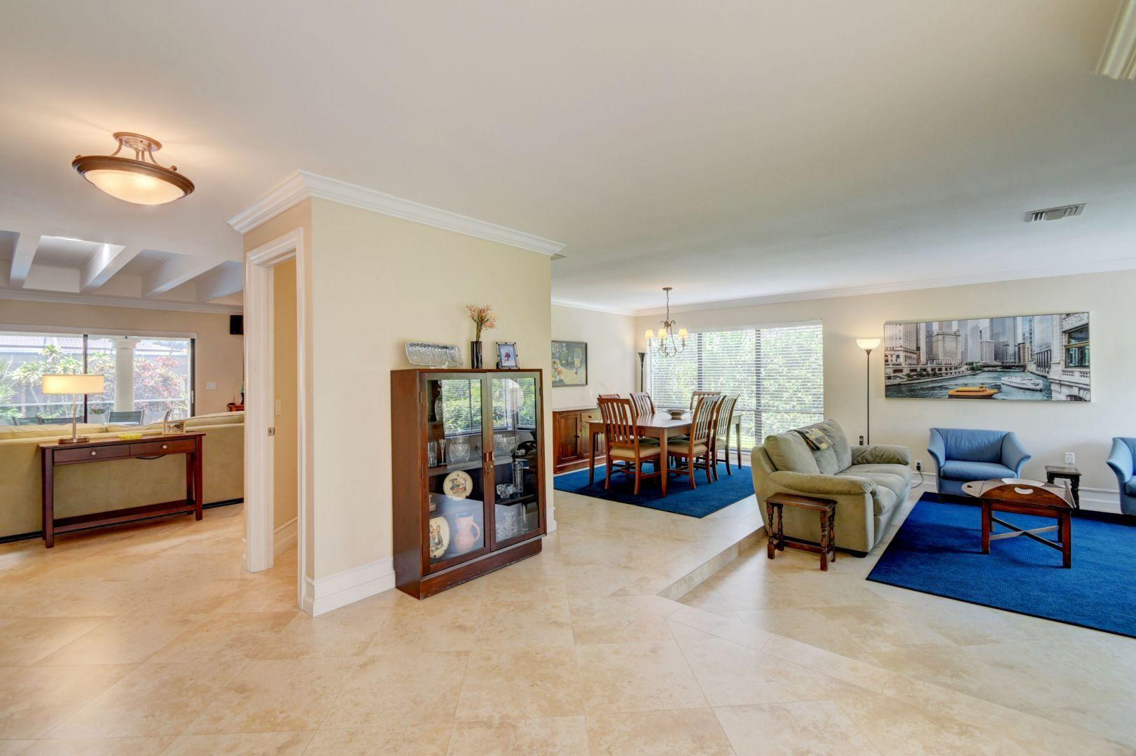681 Southwest 18th Street Boca Raton, FL 33486 - Photo 4 of 37 Living Dining