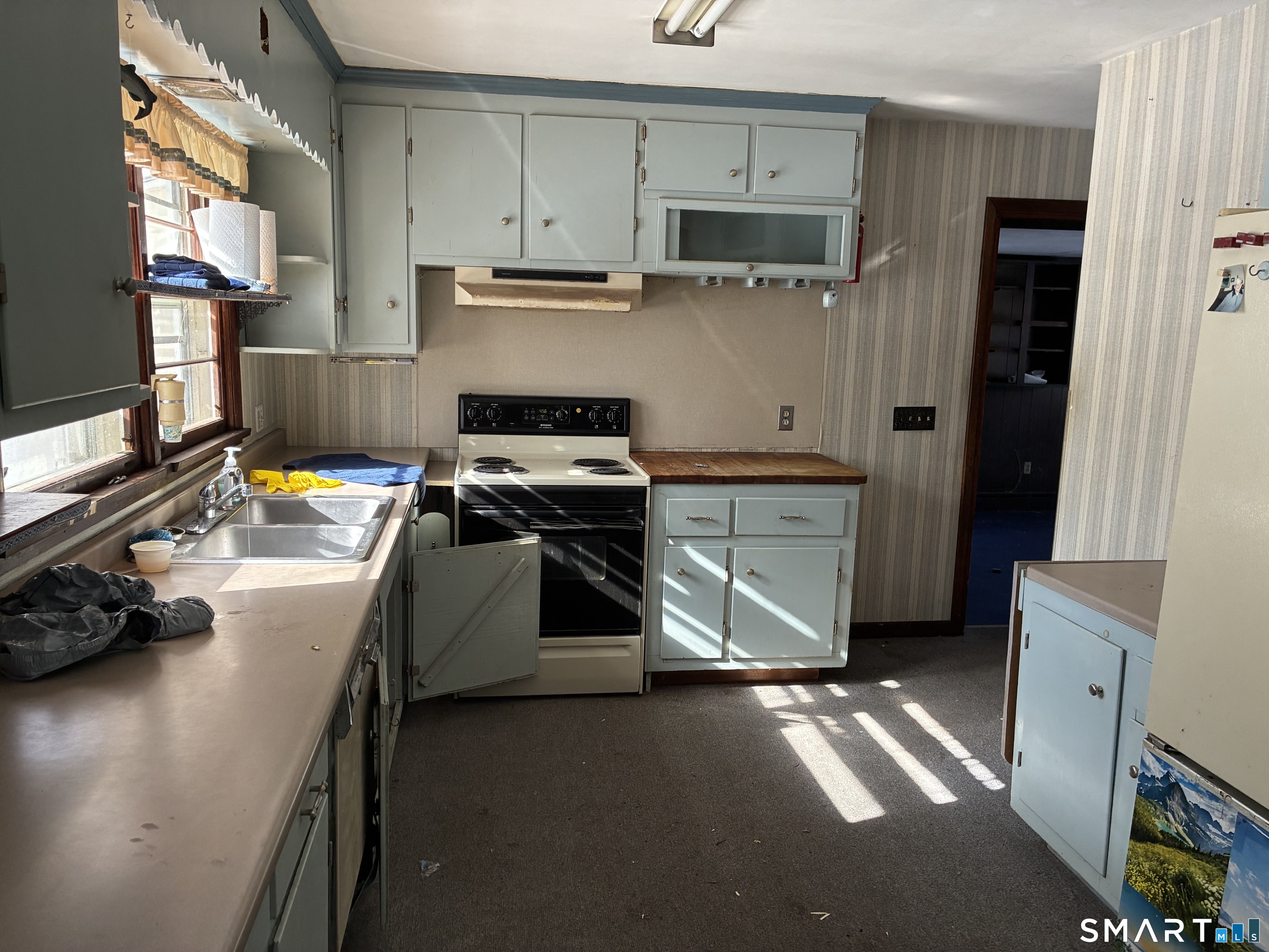 669 Colonel Ledyard Highway Ledyard, CT 06339 - Photo 4 of 11