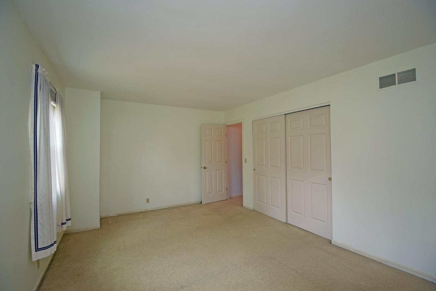 6953 Stonington Road Cincinnati, OH 45230 - Photo 23 of 40 Gallery Image 23
