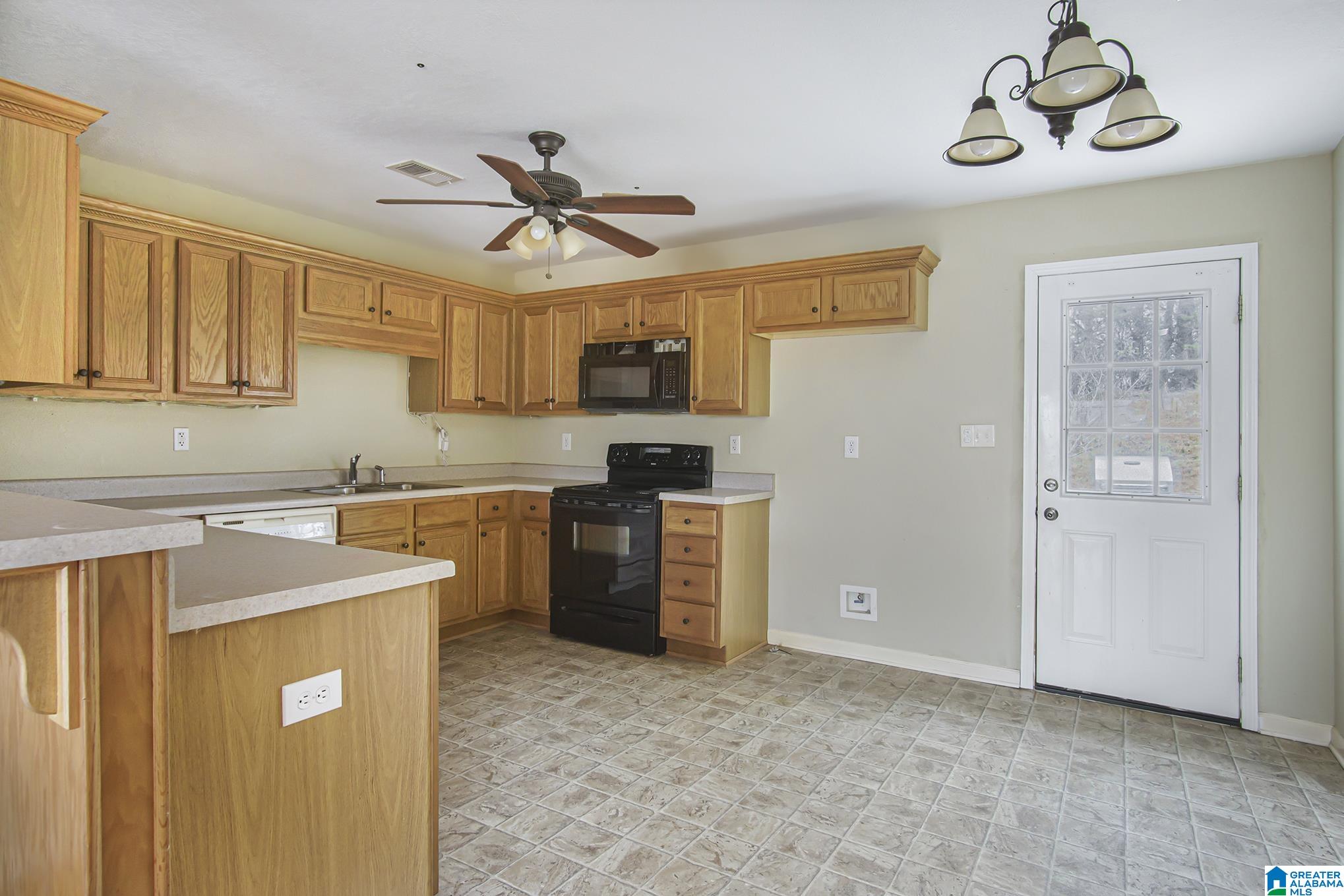 66 Sunset Lane Jemison, AL 35085 - Photo 7 of 26