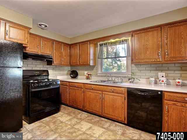 2080 Poplars Road York, PA 17408 - Photo 5 of 25 Gallery Image 5