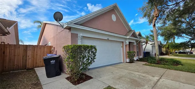$2,500 | 11143 Bramblebrush Street, Tampa, FL 33624