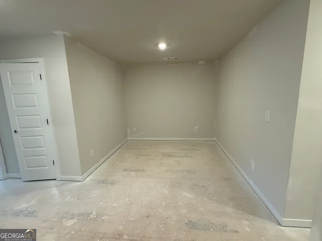 an empty room with closet