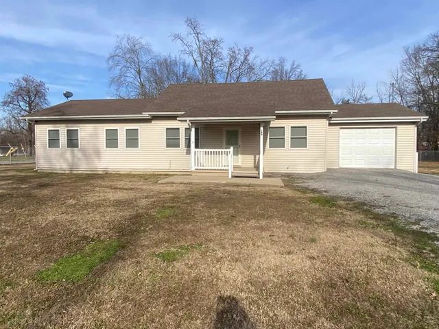 $89,900 | 190 Public Street, Muddy, IL 62965
