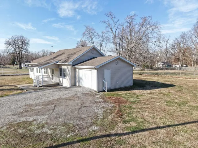 $89,900 | 190 Public Street, Muddy, IL 62965