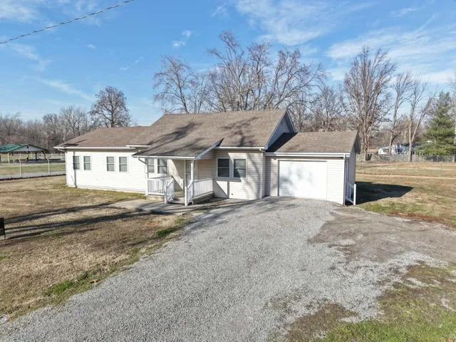 $89,900 | 190 Public Street, Muddy, IL 62965