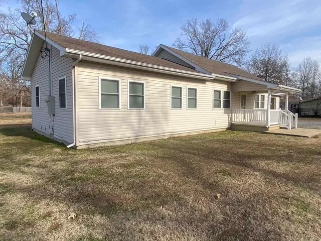 $89,900 | 190 Public Street, Muddy, IL 62965