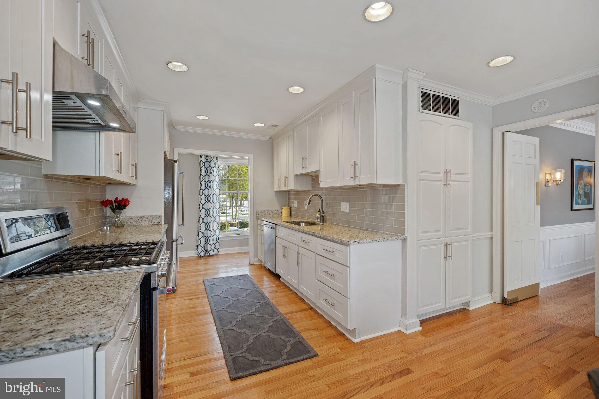 8500 Brook Road McLean, VA 22102 - Photo 11 of 44 Kitchen