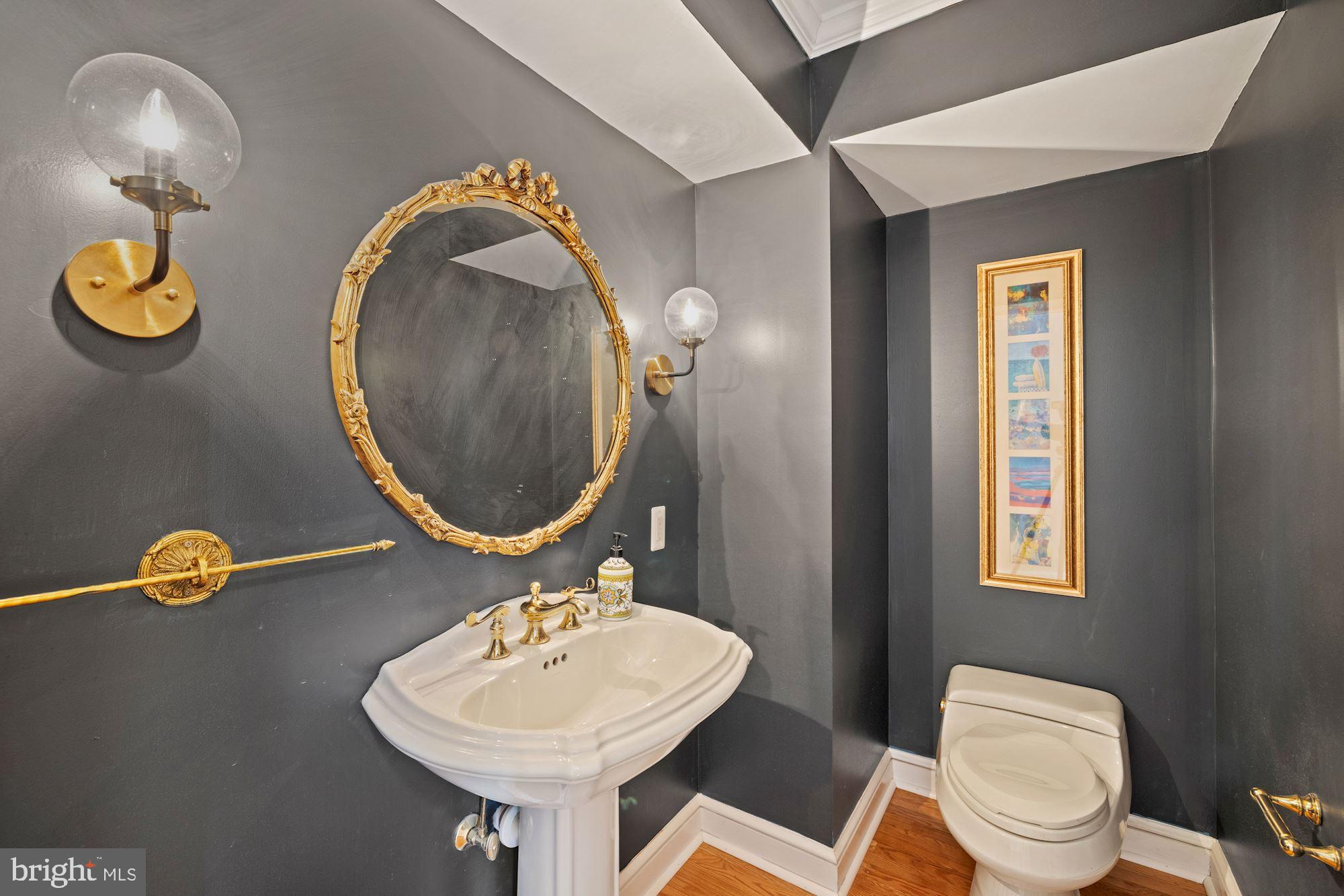 8500 Brook Road McLean, VA 22102 - Photo 18 of 44 Powder Room