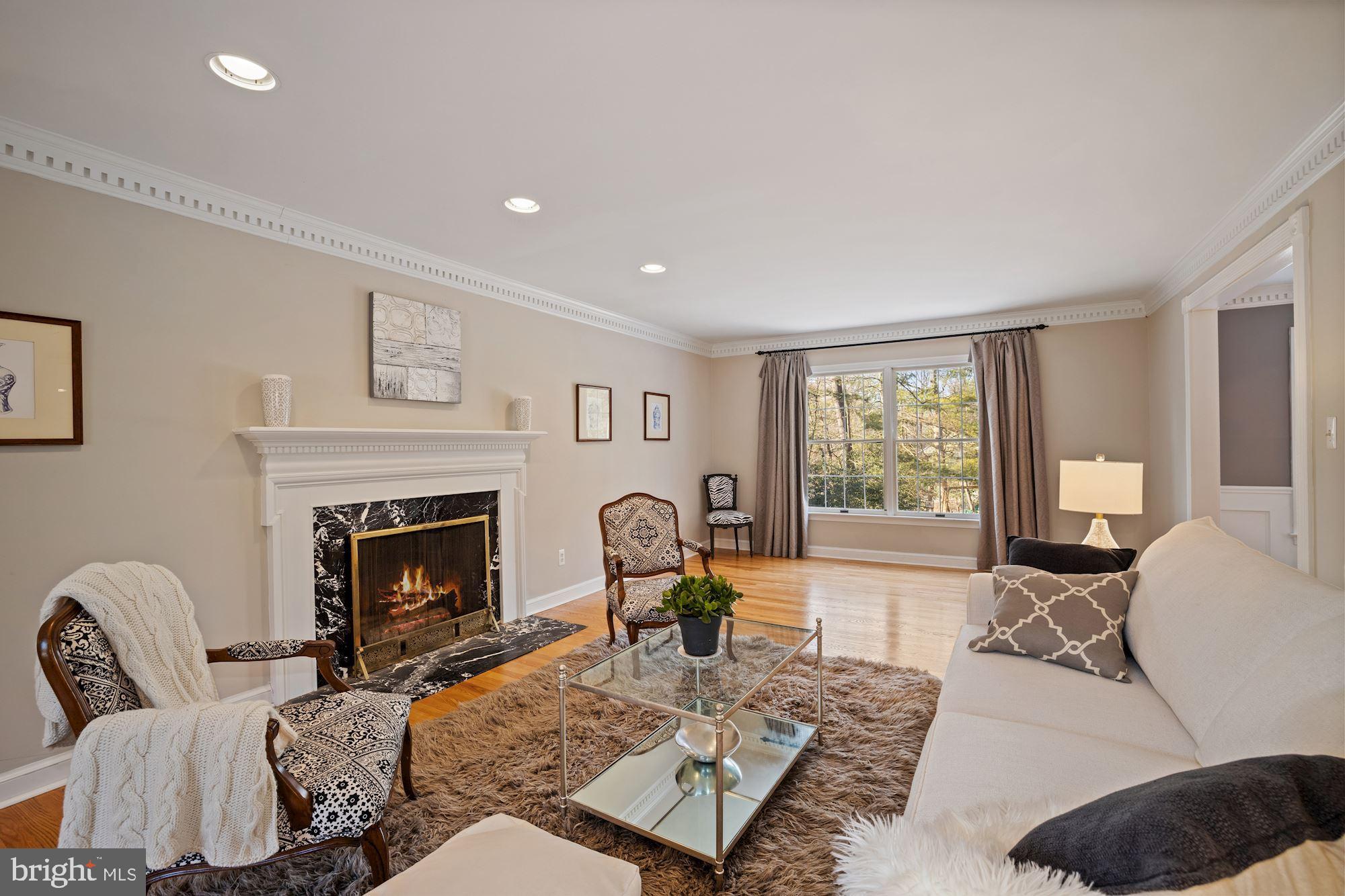 8500 Brook Road McLean, VA 22102 - Photo 5 of 44 Living Room