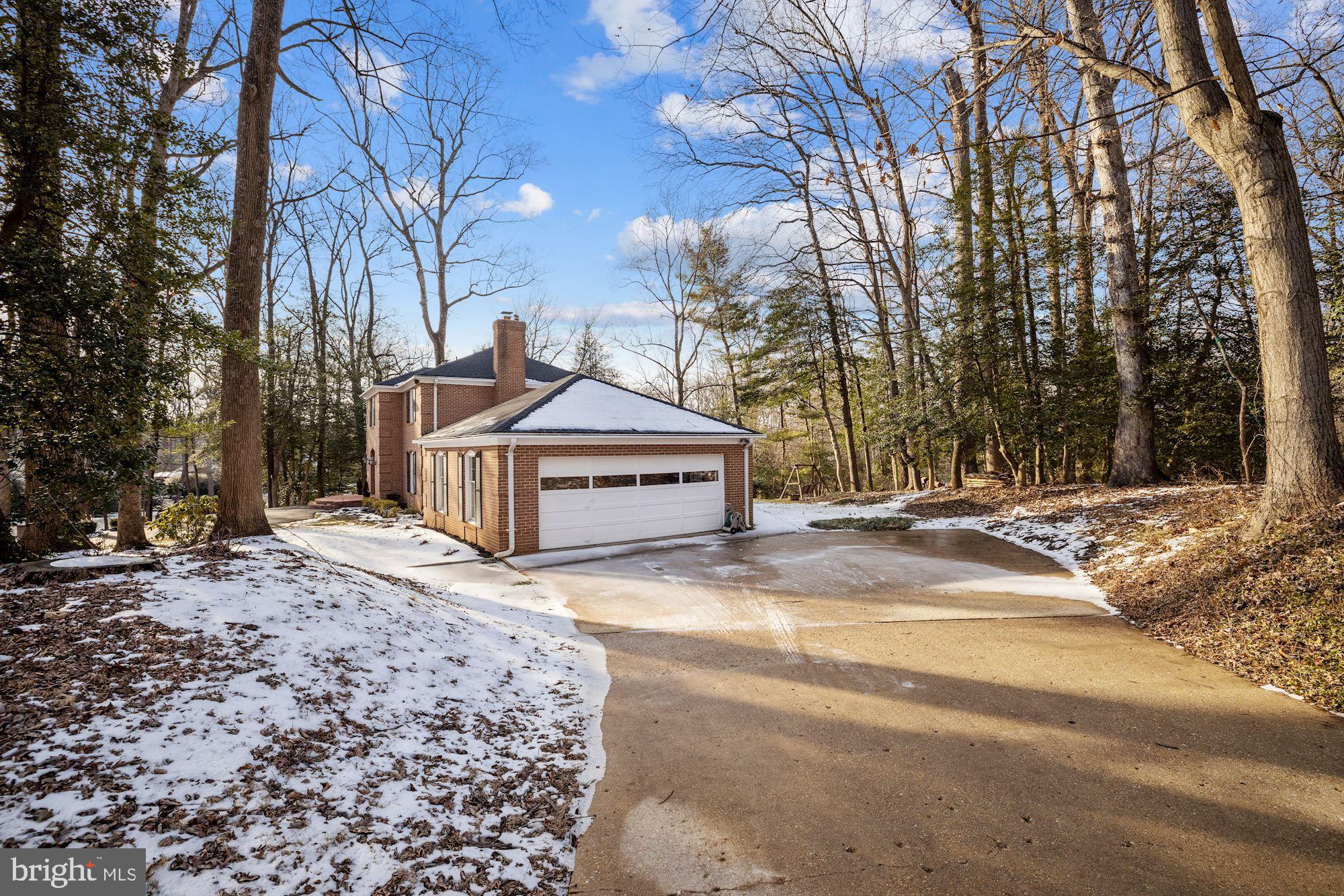 8500 Brook Road McLean, VA 22102 - Photo 43 of 44 Side Driveway