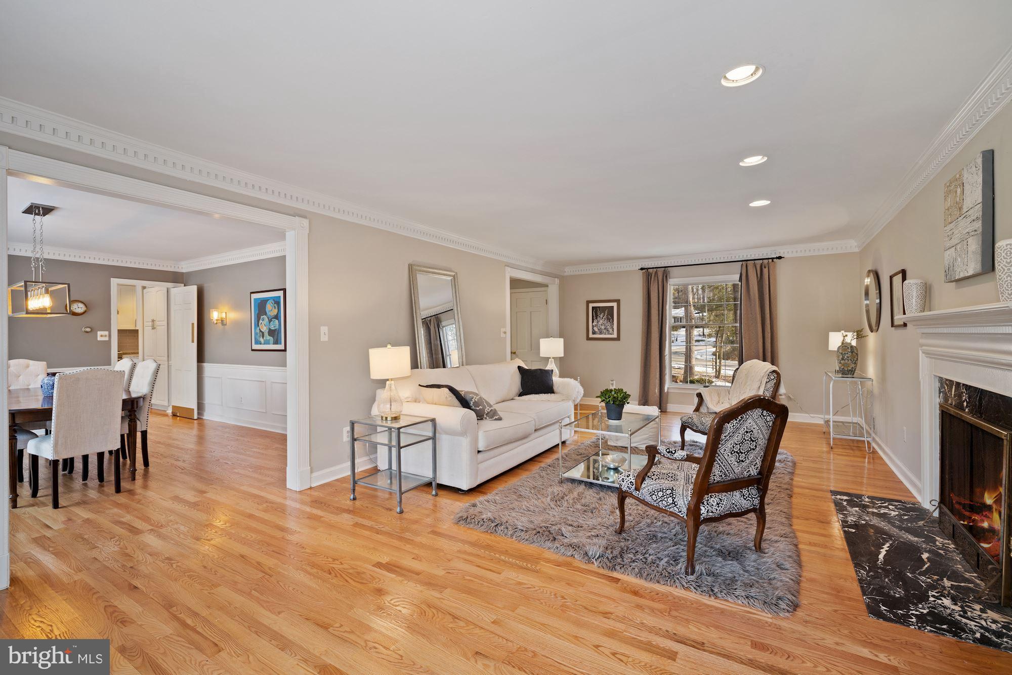 8500 Brook Road McLean, VA 22102 - Photo 6 of 44 Living Room