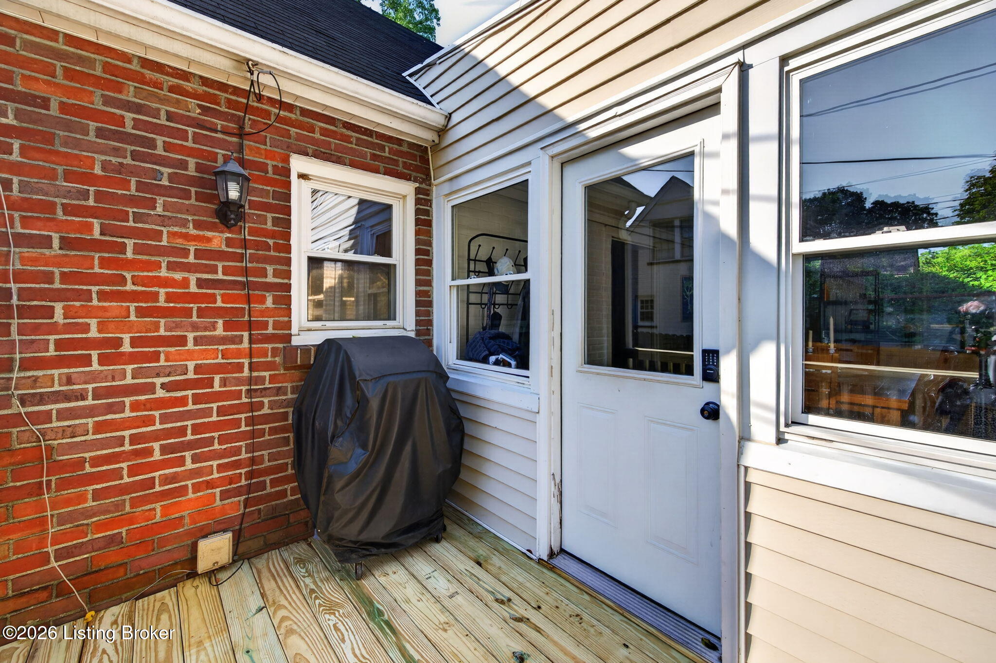 4302 Alton Road Louisville, KY 40207 - Photo 37 of 44 Deck