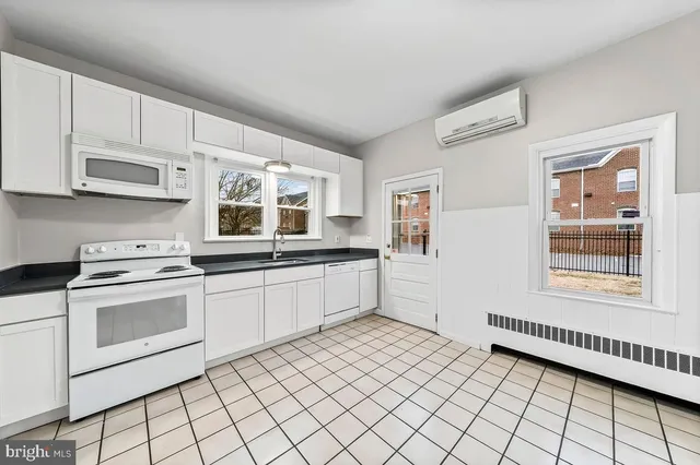 $350,000 | 2004 West 9th Street, Wilmington, DE 19805