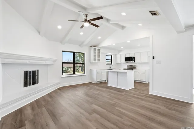 $349,900 | 100 Howard Drive, Schertz, TX 78154