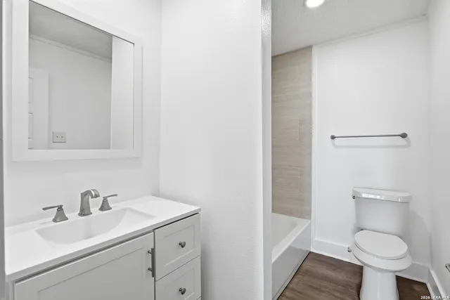 $349,900 | 100 Howard Drive, Schertz, TX 78154