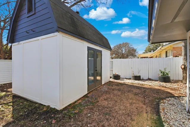 $349,900 | 100 Howard Drive, Schertz, TX 78154