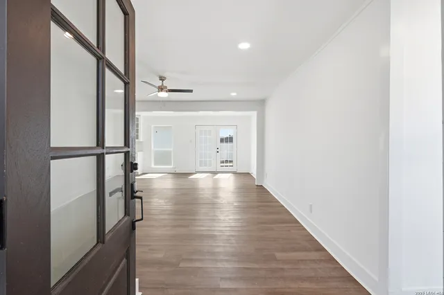 $349,900 | 100 Howard Drive, Schertz, TX 78154