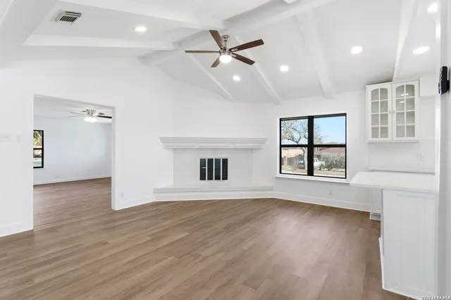 $349,900 | 100 Howard Drive, Schertz, TX 78154