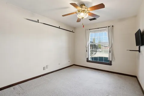 $209,900 | 1630 Camellia Drive, Unit B1, Munster, IN 46321