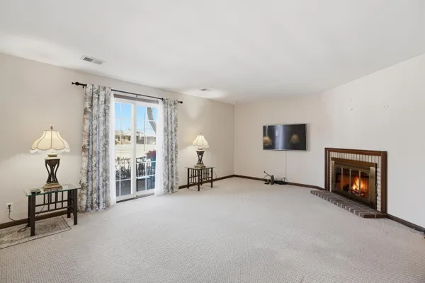 $219,900 | 1630 Camellia Drive, Unit B1, Munster, IN 46321