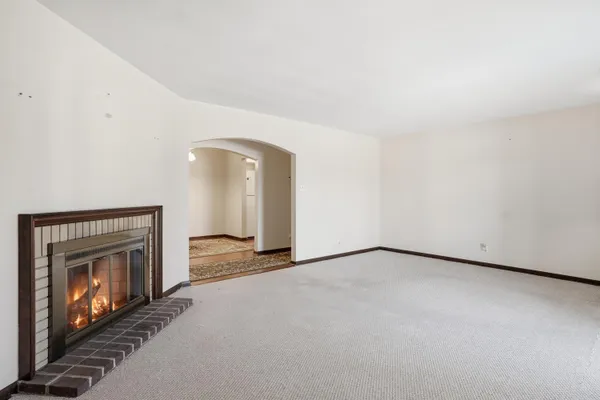 $219,900 | 1630 Camellia Drive, Unit B1, Munster, IN 46321