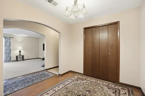 $209,900 | 1630 Camellia Drive, Unit B1, Munster, IN 46321
