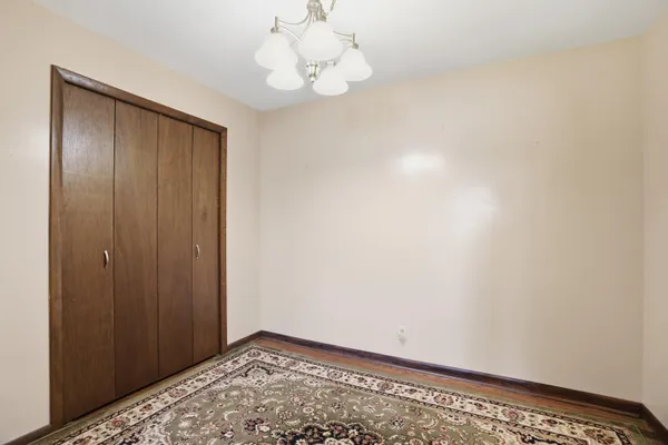 $219,900 | 1630 Camellia Drive, Unit B1, Munster, IN 46321