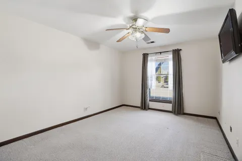 $209,900 | 1630 Camellia Drive, Unit B1, Munster, IN 46321
