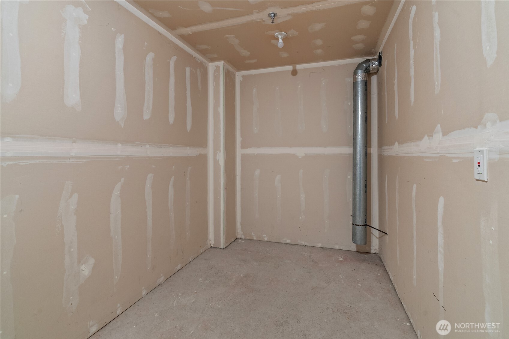 22029 39th Place South Kent, WA 98032 - Photo 18 of 26