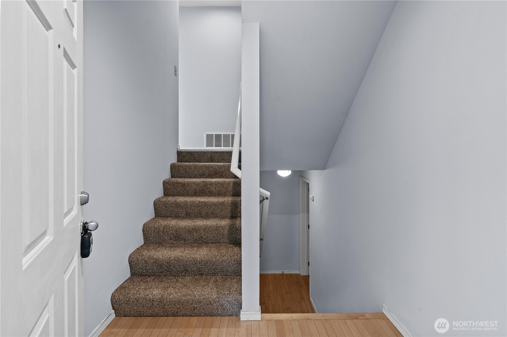 22029 39th Place South Kent, WA 98032 - Photo 4 of 26