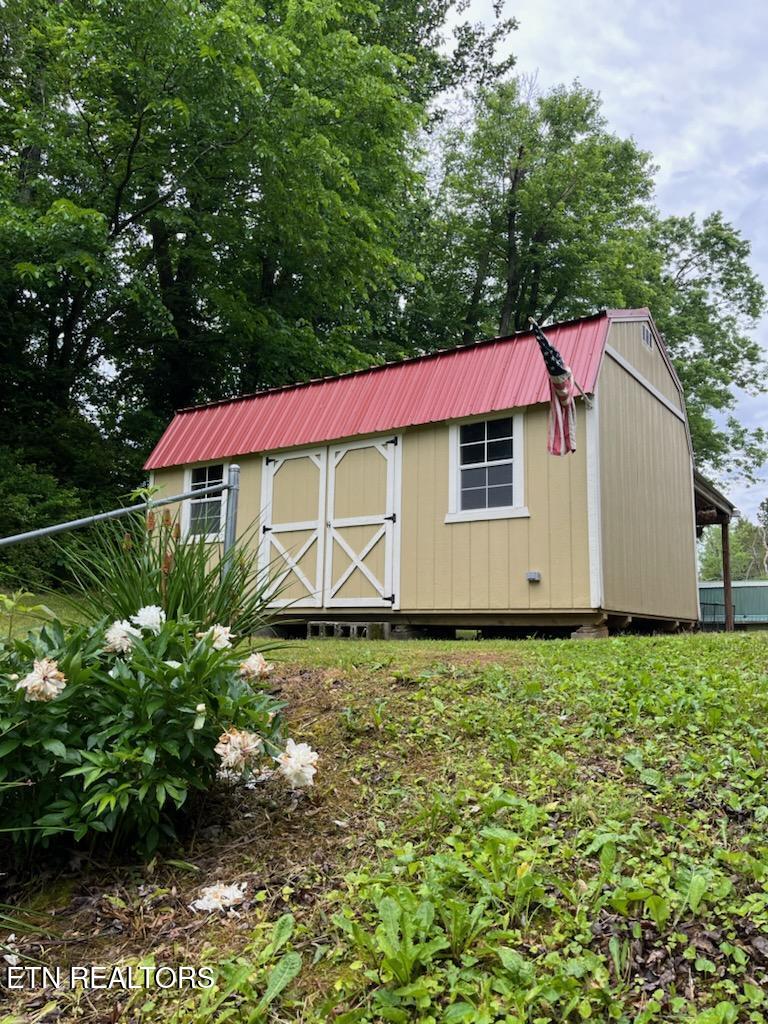 180 Cedar Lane Jacksboro, TN 37757 - Photo 10 of 48 IMG954595