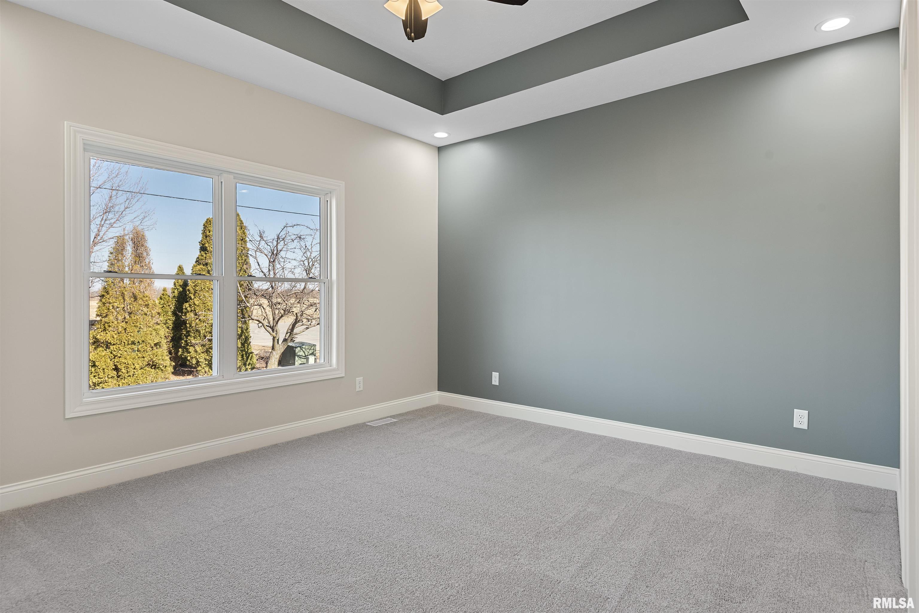 3801 Sugar Loaf Drive Springfield, IL 62711 - Photo 17 of 44 Gallery Image 17
