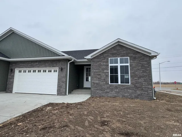 $385,000 | 3801 Sugar Loaf Drive, Springfield, IL 62711