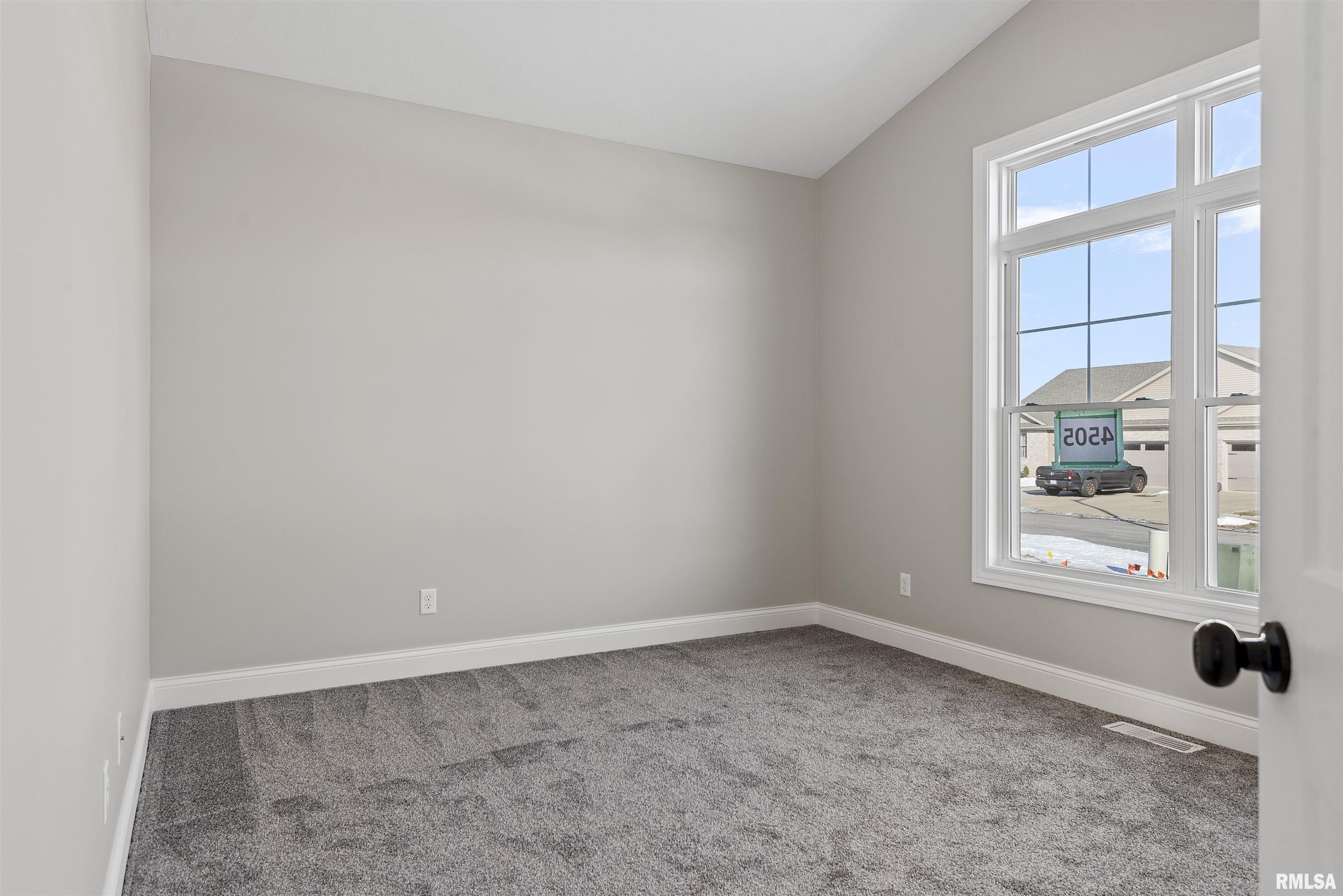 3801 Sugar Loaf Drive Springfield, IL 62711 - Photo 22 of 32