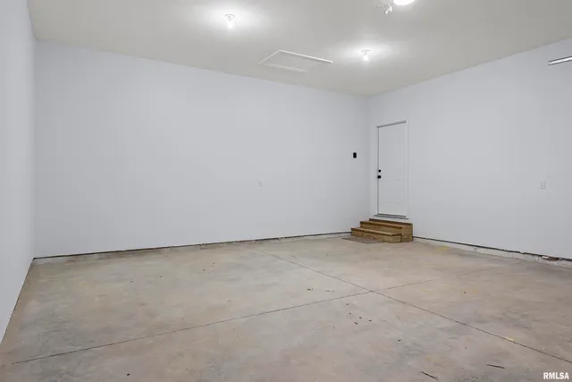 $385,000 | 3801 Sugar Loaf Drive, Springfield, IL 62711