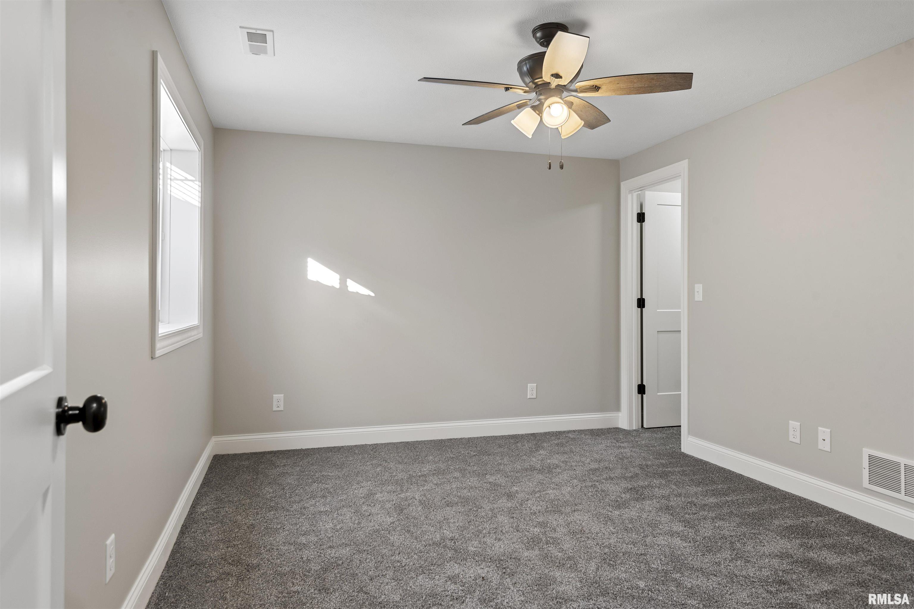 3801 Sugar Loaf Drive Springfield, IL 62711 - Photo 25 of 32