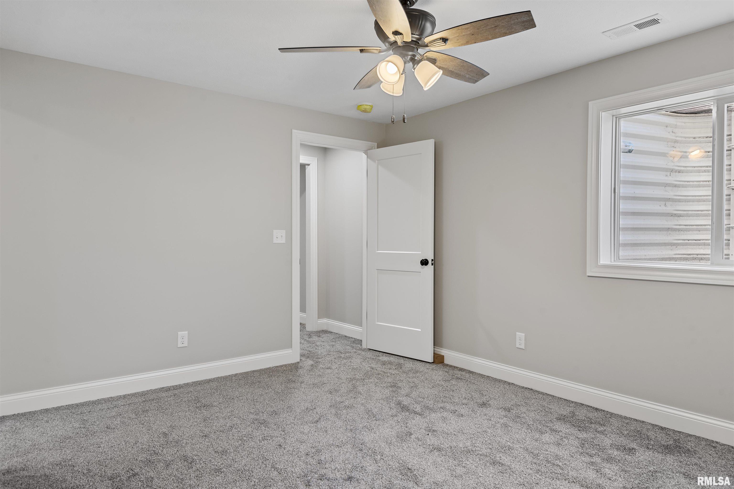 3801 Sugar Loaf Drive Springfield, IL 62711 - Photo 27 of 32