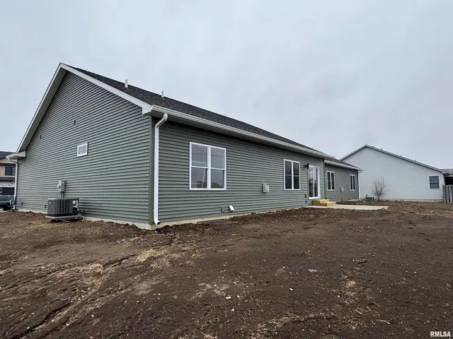 $385,000 | 3801 Sugar Loaf Drive, Springfield, IL 62711