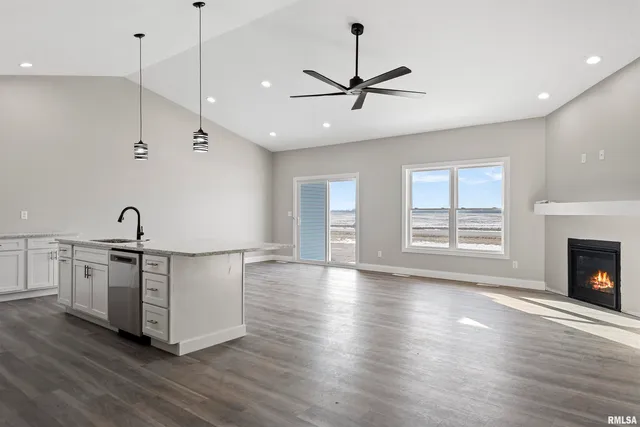 $385,000 | 3801 Sugar Loaf Drive, Springfield, IL 62711