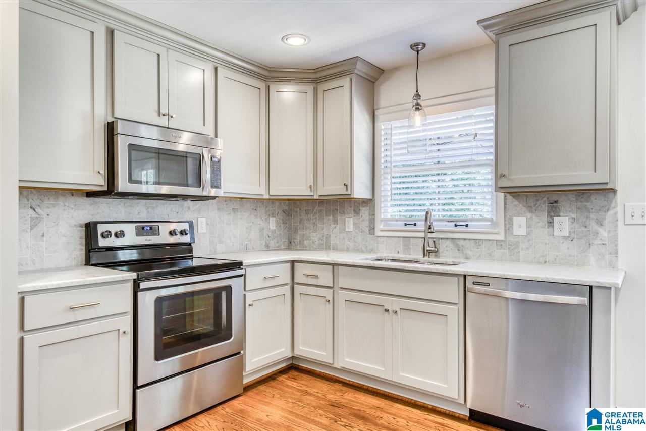 3328 Ridgely Circle Birmingham, AL 35243 - Photo 12 of 25