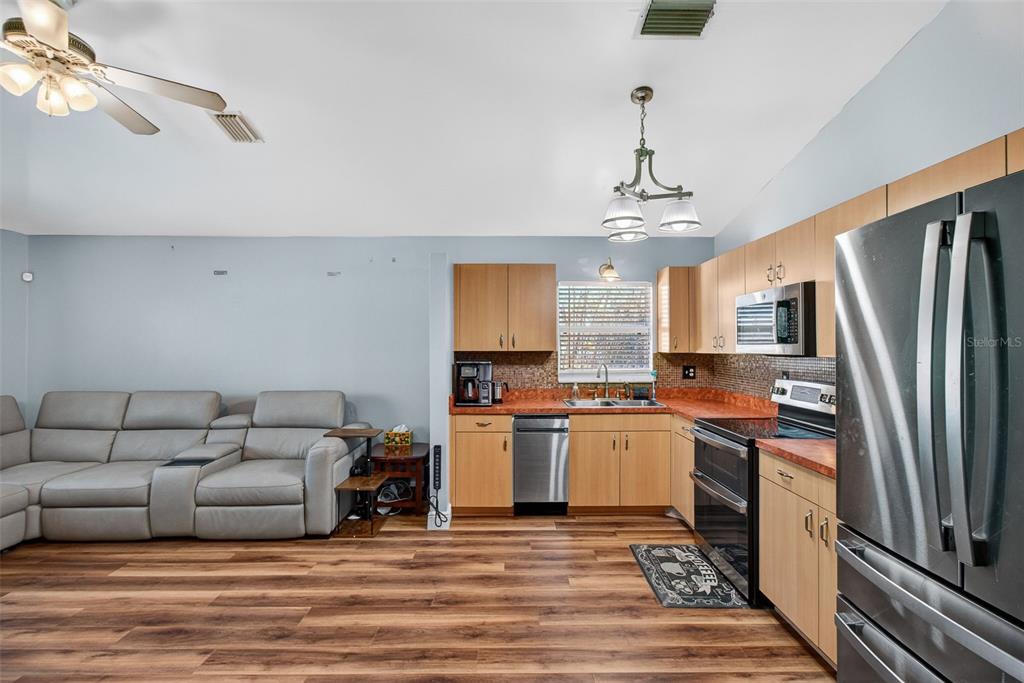 2174 19th Avenue Southwest Largo, FL 33774 - Photo 9 of 28